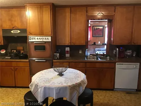 809 N Albert Pike Ave, Fort Smith, AR 72903 photo 8
