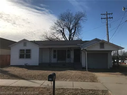 809 N Albert Pike Ave, Fort Smith, AR 72903 photo 1