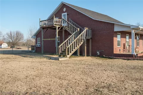 204 Meadows Ln, Pocola, OK 74902 photo 2