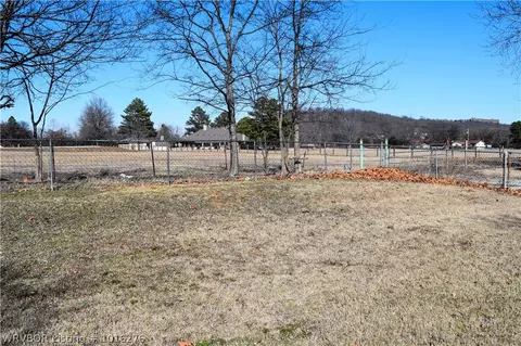 200 Rowe Ave, Pocola, OK 74902 photo 15