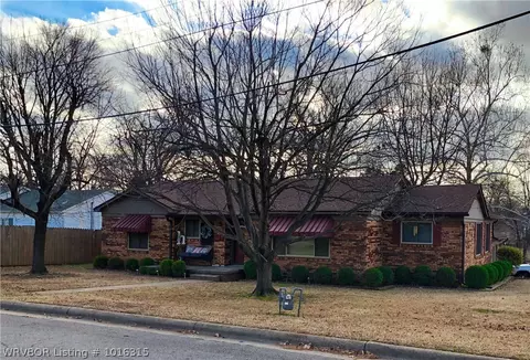 2000 Wolfe Ln, Fort Smith, AR 72901 photo 1