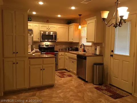 2000 Holt St, Lavaca, AR 72941 photo 5