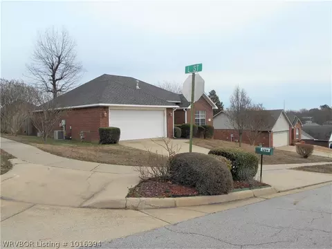 1204 11th St, Barling, AR 72923 photo 2