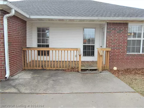 1204 11th St, Barling, AR 72923 photo 17