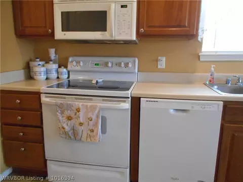 1204 11th St, Barling, AR 72923 photo 4