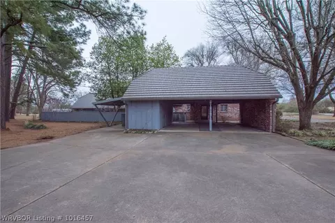 20 Berry Hill Rd, Fort Smith, AR 72903 photo 4