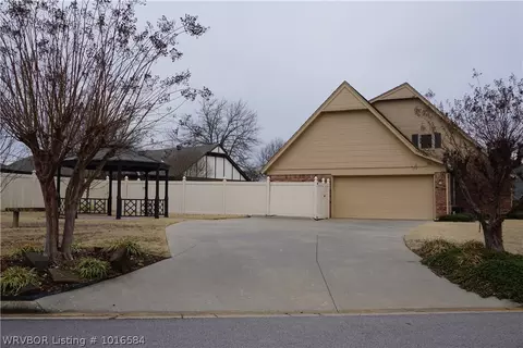 9711 Kingsley Pl, Fort Smith, AR 72908 photo 2