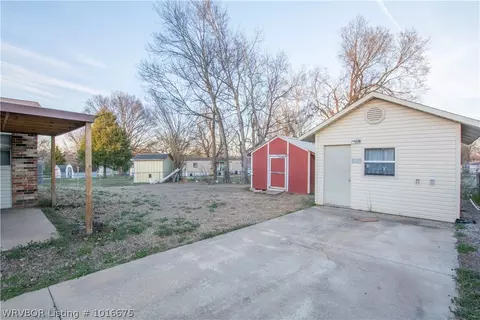 635 Angela Cir, Barling, AR 72923 photo 2