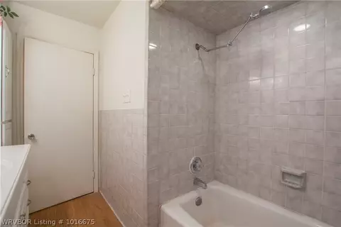 635 Angela Cir, Barling, AR 72923 photo 9