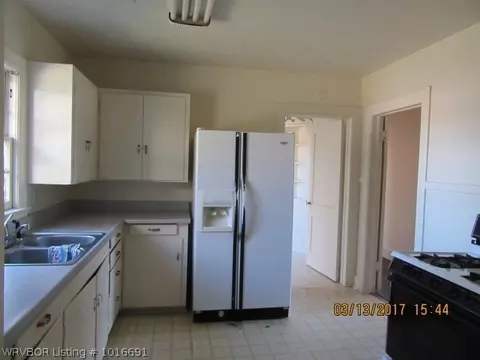 301 E Broadway St, Spiro, OK 74959 photo 9
