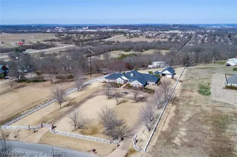 8613 Rosewood Dr, Fort Smith, AR 72903 photo 2