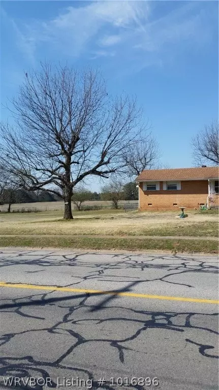 1005 3rd St, Ozark, AR 72949 photo 2