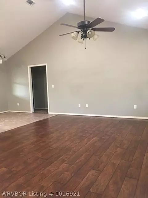 321 Williams Ln, Pocola, OK 74902 photo 3