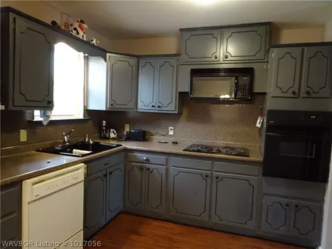 8205 Colony Ln, Fort Smith, AR 72908 photo 5