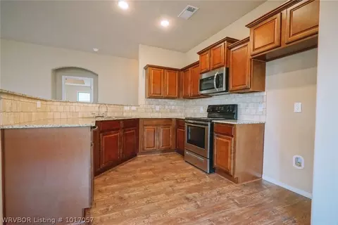 310 Regency Dr, Barling, AR 72923 photo 3
