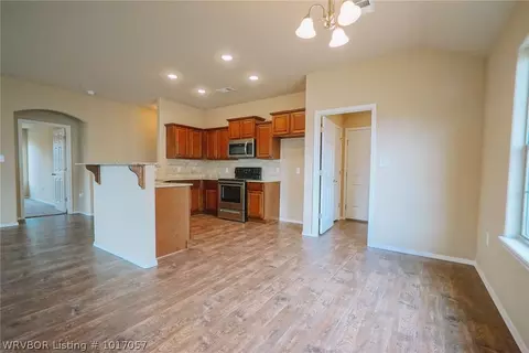 310 Regency Dr, Barling, AR 72923 photo 2