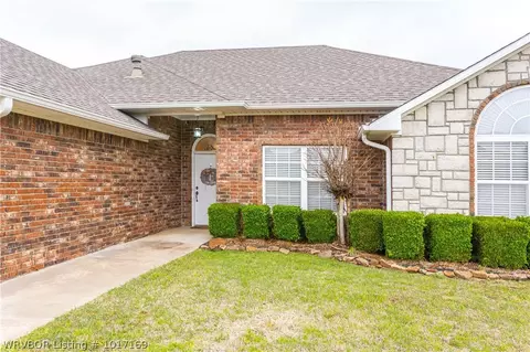 713 Windbrook Ct, Fort Smith, AR 72908 photo 4