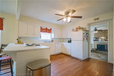 1302 N 57th Ter, Fort Smith, AR 72904 photo 4