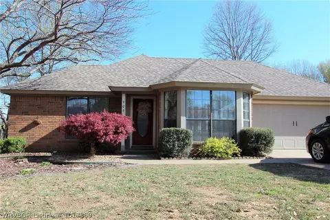 906 Harrell St, Alma, AR 72921 photo 1