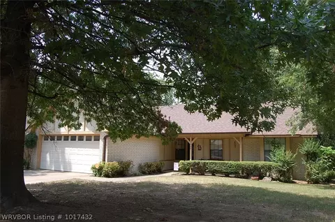 1509 Princeton Dr, Fort Smith, AR 72908 photo 1