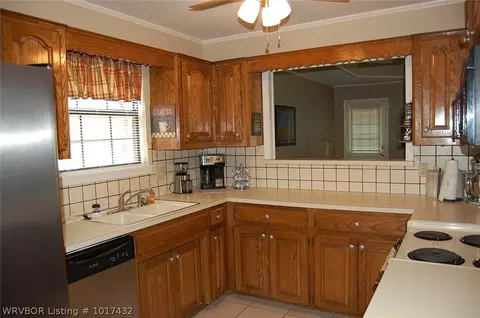 1509 Princeton Dr, Fort Smith, AR 72908 photo 6