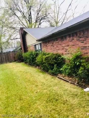 4207 S 88th St, Fort Smith, AR 72903 photo 2