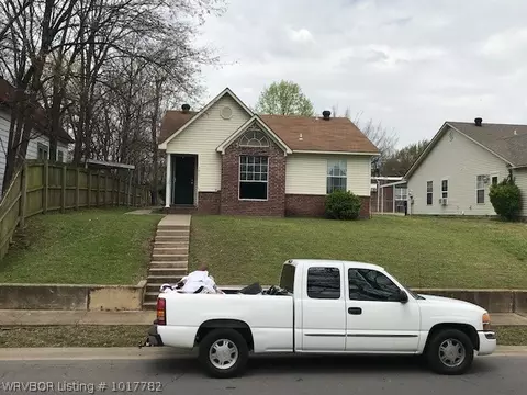 1811 N 9th St, Fort Smith, AR 72904 photo 2