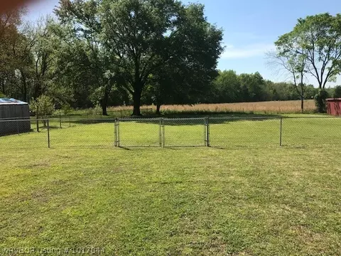 745 E Cherry St, Alma, AR 72921 photo 5
