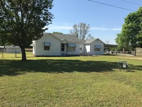 745 E Cherry St, Alma, AR 72921 photo 1
