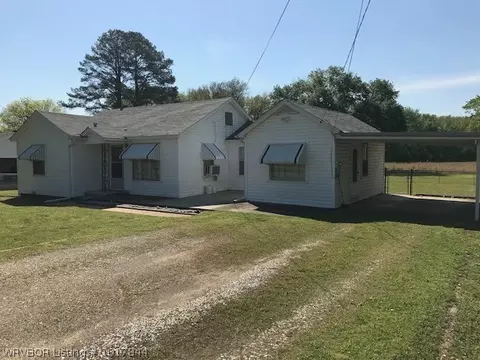 745 E Cherry St, Alma, AR 72921 photo 2