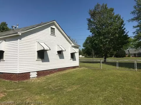 745 E Cherry St, Alma, AR 72921 photo 4