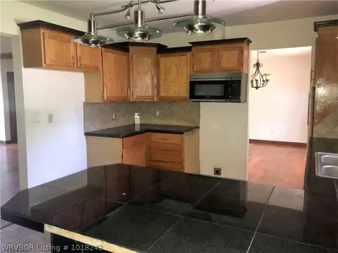 401 Manchester Dr, Idabel, OK 74745 photo 4