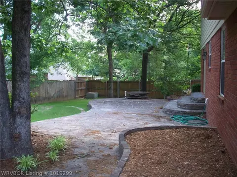 10108 Hanover Ct, Fort Smith, AR 72908 photo 4