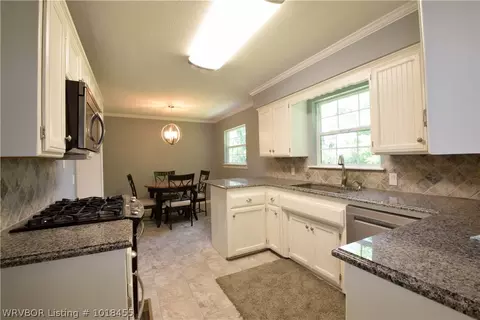 701 Martin Dr, Fort Smith, AR 72908 photo 5