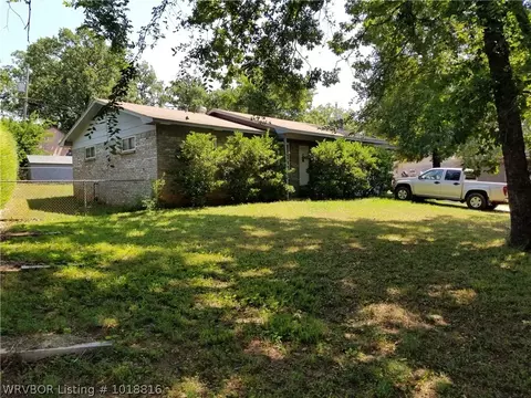 8517 Ouachita Dr, Hackett, AR 72937 photo 2