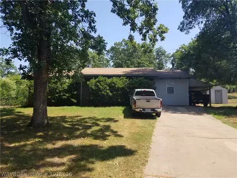 8517 Ouachita Dr, Hackett, AR 72937 photo 1