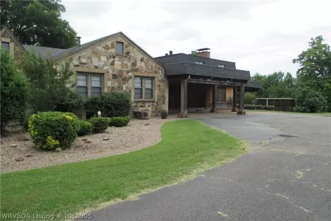 2800 E Walnut St, Paris, AR 72855 photo 4