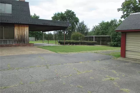 2800 E Walnut St, Paris, AR 72855 photo 5