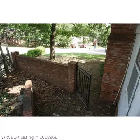 2205 Boston St, Fort Smith, AR 72901 photo 4