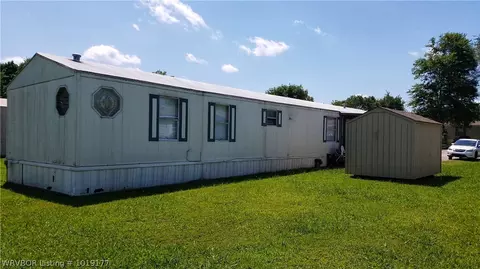 404 Jonathan Ct, Hackett, AR 72937 photo 4