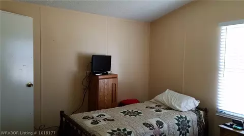 404 Jonathan Ct, Hackett, AR 72937 photo 9