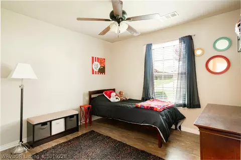 1923 Yukon, Barling, AR 72923 photo 15