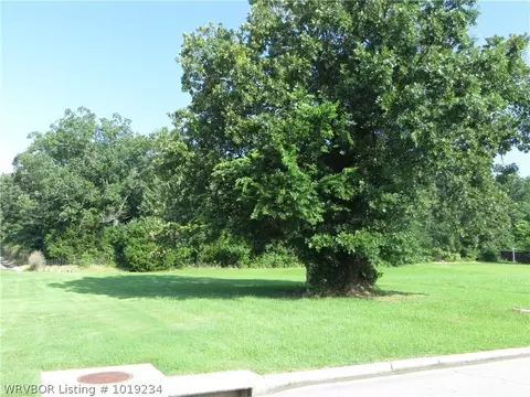 1115 Eagle Crest Dr, Alma, AR 72921 photo 1