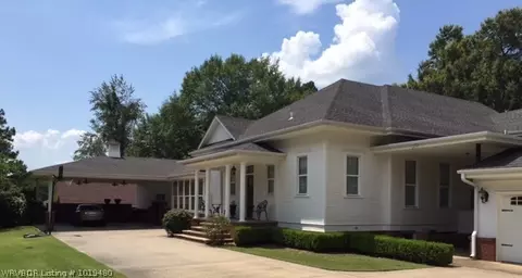 218 E Academy St, Paris, AR 72855 photo 3