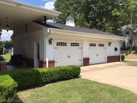 218 E Academy St, Paris, AR 72855 photo 4