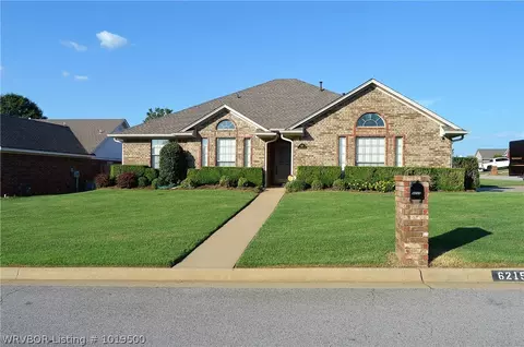 6215 Sandy Parker Ct, Fort Smith, AR 72916 photo 2