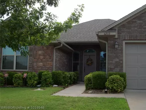6205 Red Cedar Cir, Fort Smith, AR 72916 photo 2