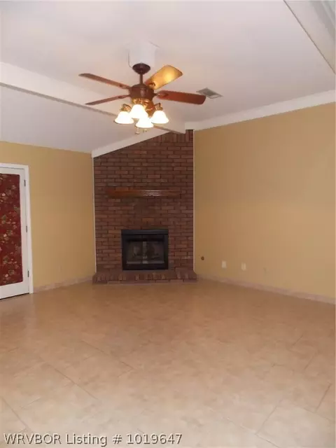 2405 Meadow Ln, Barling, AR 72923 photo 3