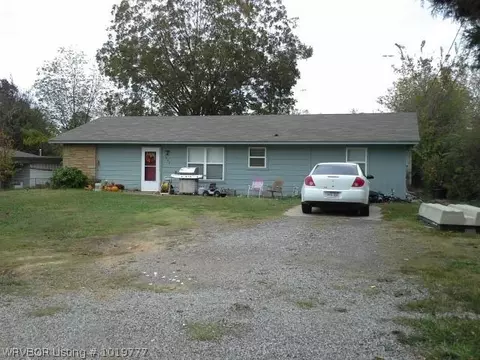1002 Strozier Ln, Barling, AR 72923 photo 1