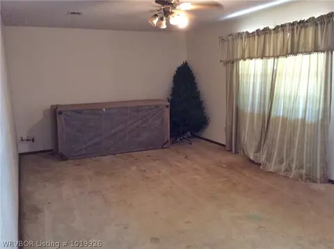 303 Cleaver St, Pocola, OK 74902 photo 4